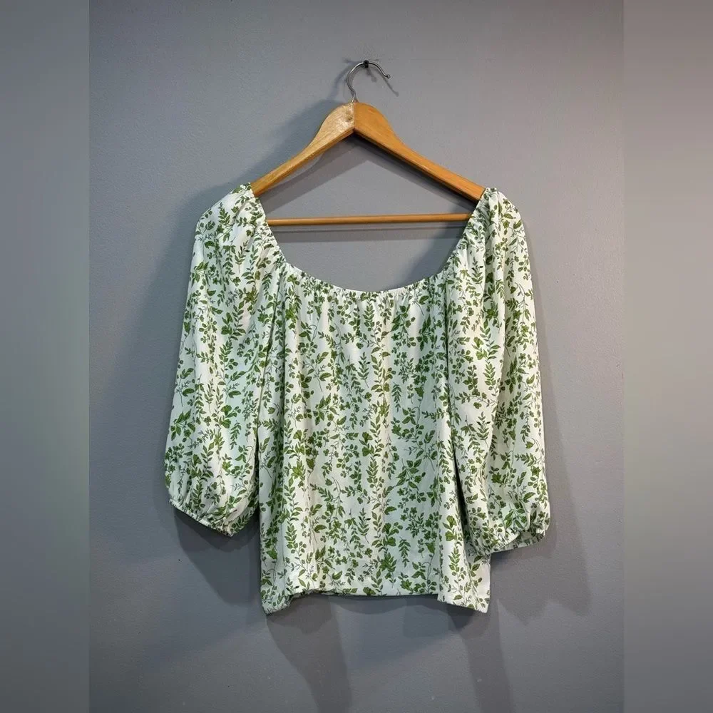 White If She Loves Floral Peasant Blouse Size L - Picture 4 of 5